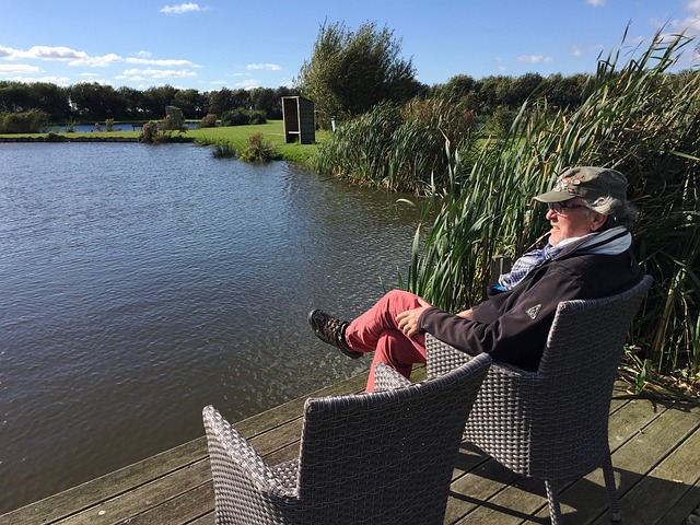 通过体育与 通过体育与